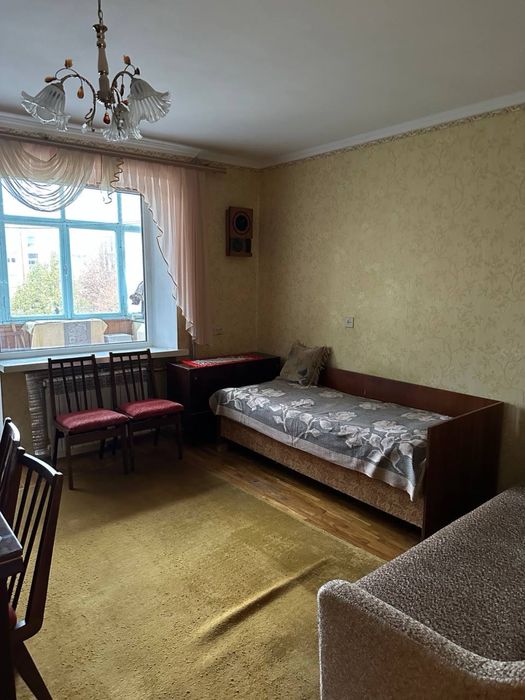 Продам 2-х кімнатну квартиру у Луцьку (від власника)