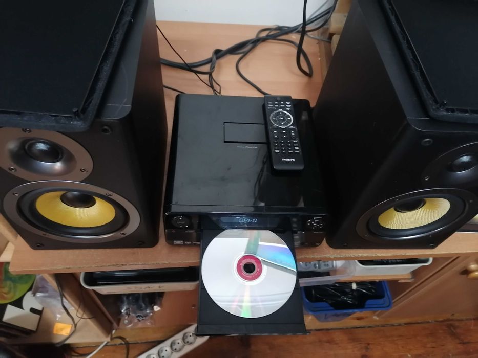 Wieża Philips DCD322 Micro Theater , pilot
