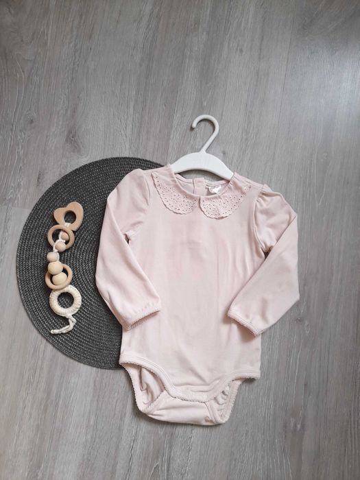 Body dziewczęce z kołnierzykiem haft angielski pudrowe H&M 86