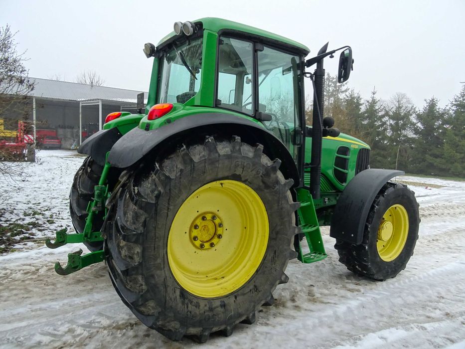 Ciągnik John Deere 6930 pneumatyka 2011r.