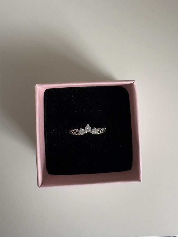 Anel Pandora Regal Swirl Tiara