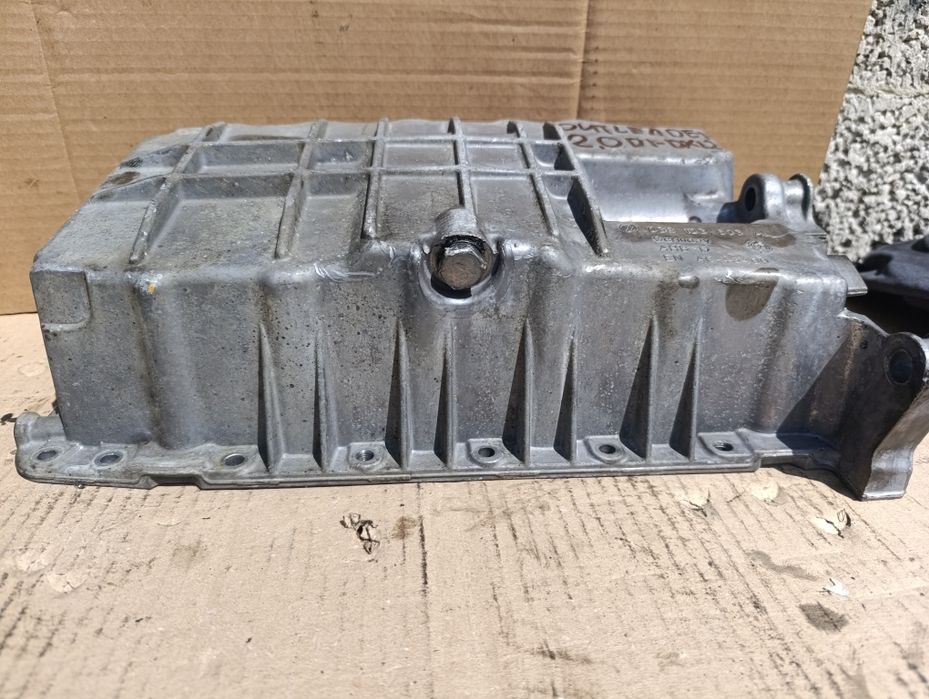 Піддон поддон 2.0 Di-D Mitsubishi Outlander Grandis Lancer 038103603AL