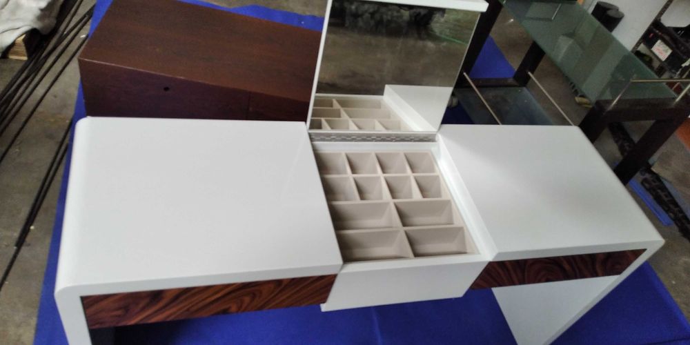 Móvel quarto com maquilhagem lacado aparador