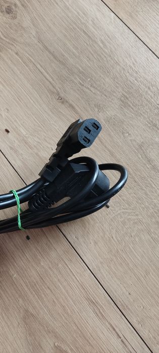 Kabel zasilający Schuko – IEC C13 (kątowe złącze), 1.8m