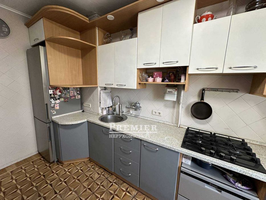 3 комнатная квартира 66 м2  с Ремонтом на Таирова рынок Южный