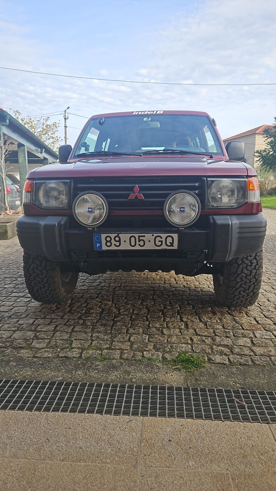 Mitsubishi Pajero 2500 longo