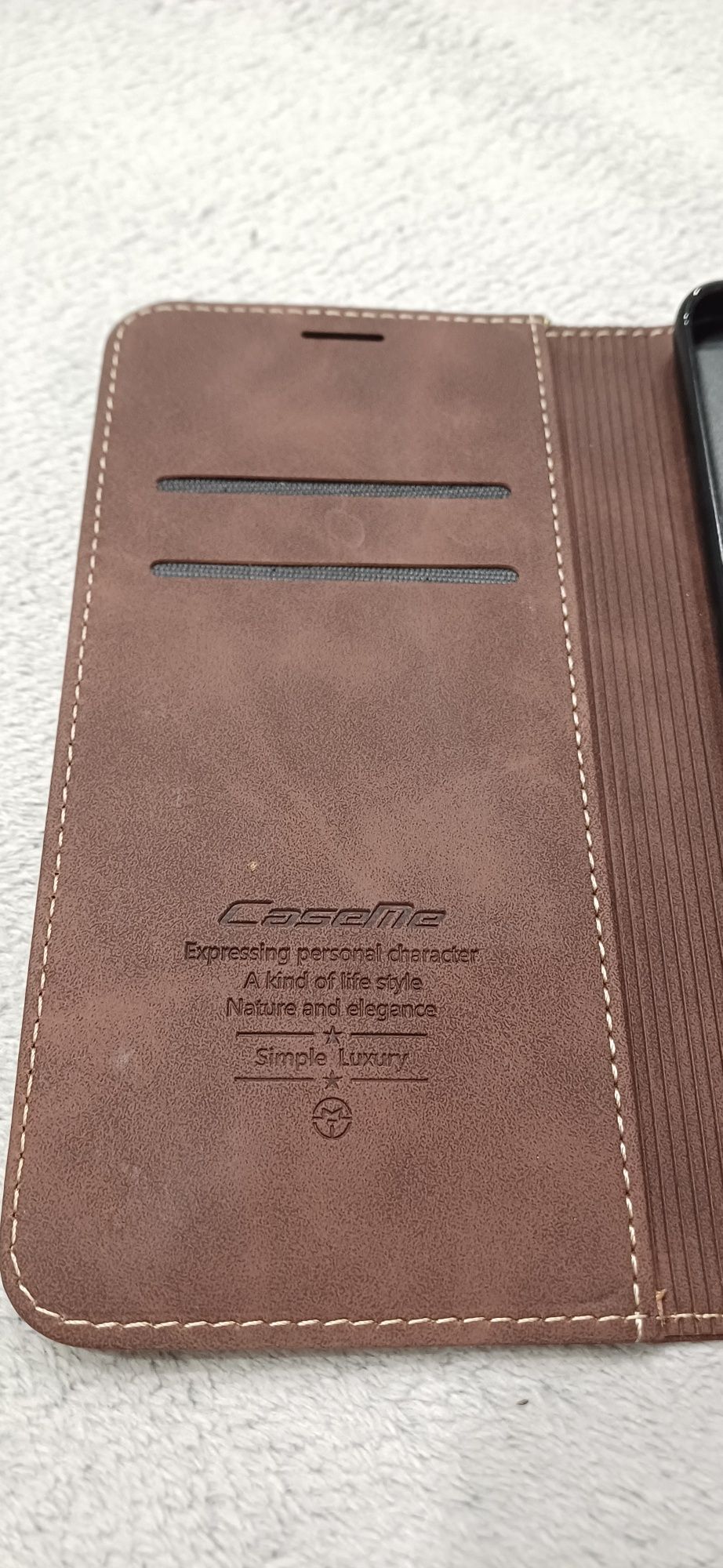 Nowe Etui Caseme z klapką do Motorola  Edge 40