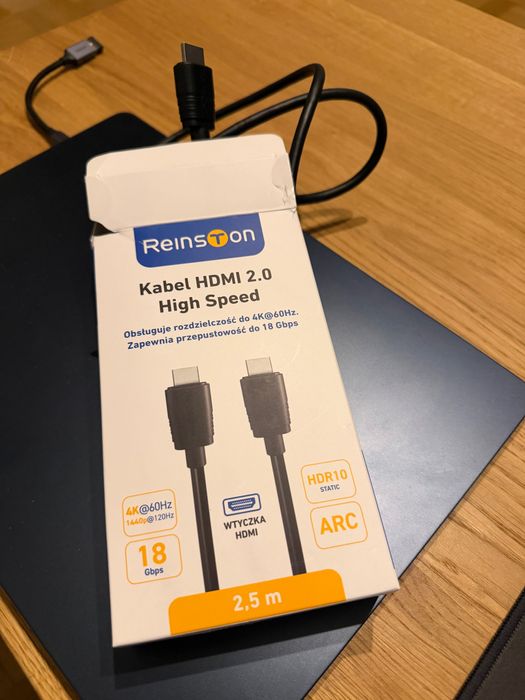 Kabel HDMI 2.0 high speed 2,5 m Reinston otworzone pudełko nieużywany