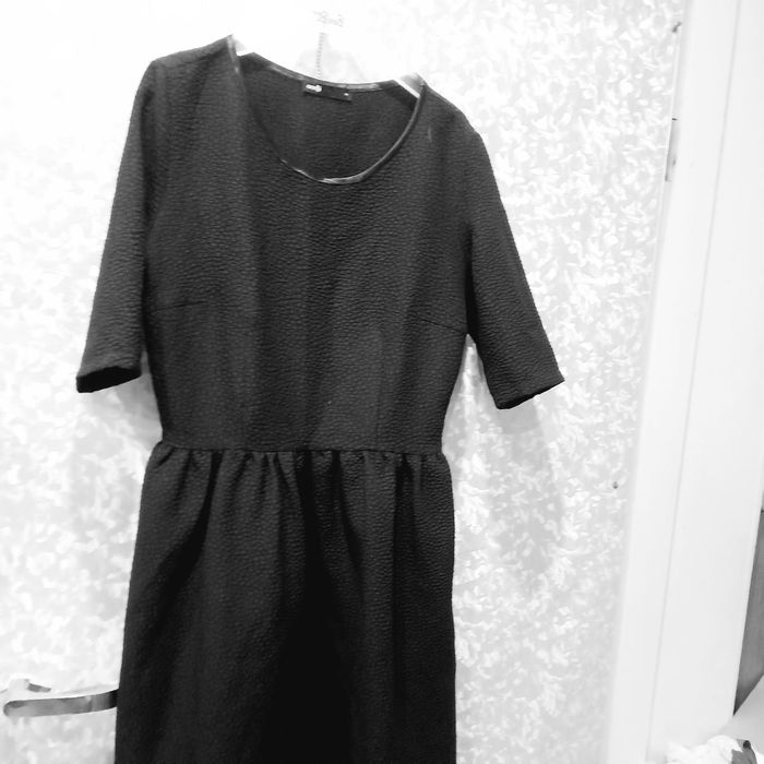 Платья для девочки 9-11лет б/у