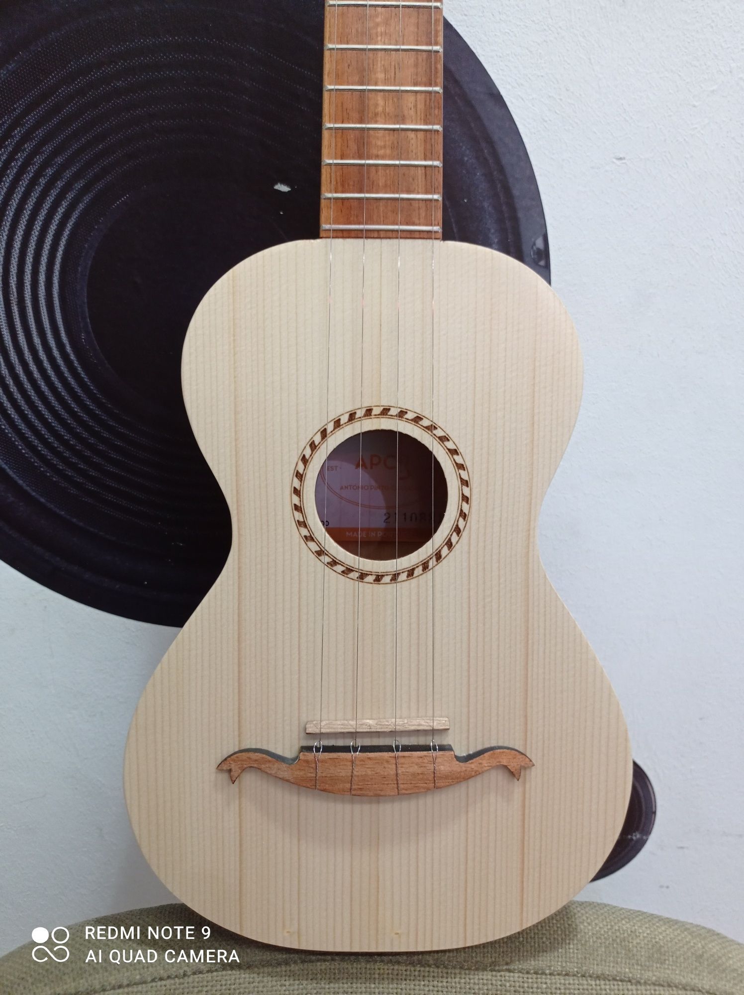 Cavaquinho APC novo