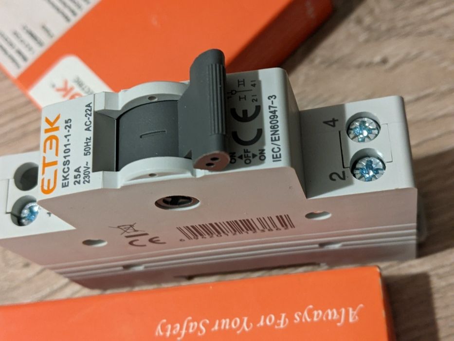 Трьохпозиційний перемикач ETEK 1P / 25A