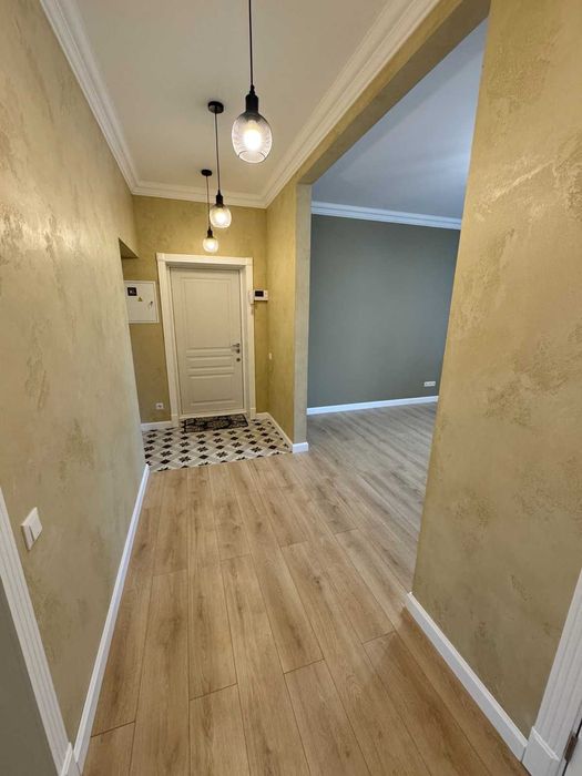 продам 2 кім  Поділ   вул.Верхній Вал 44