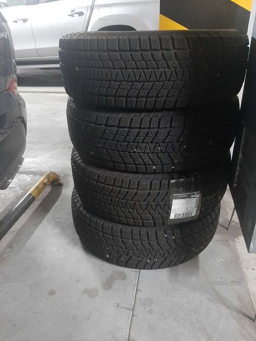 Kapsen IceMax RW501 розміром 215/65 R16. 98H