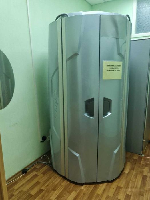 Солярій та стійка администратора