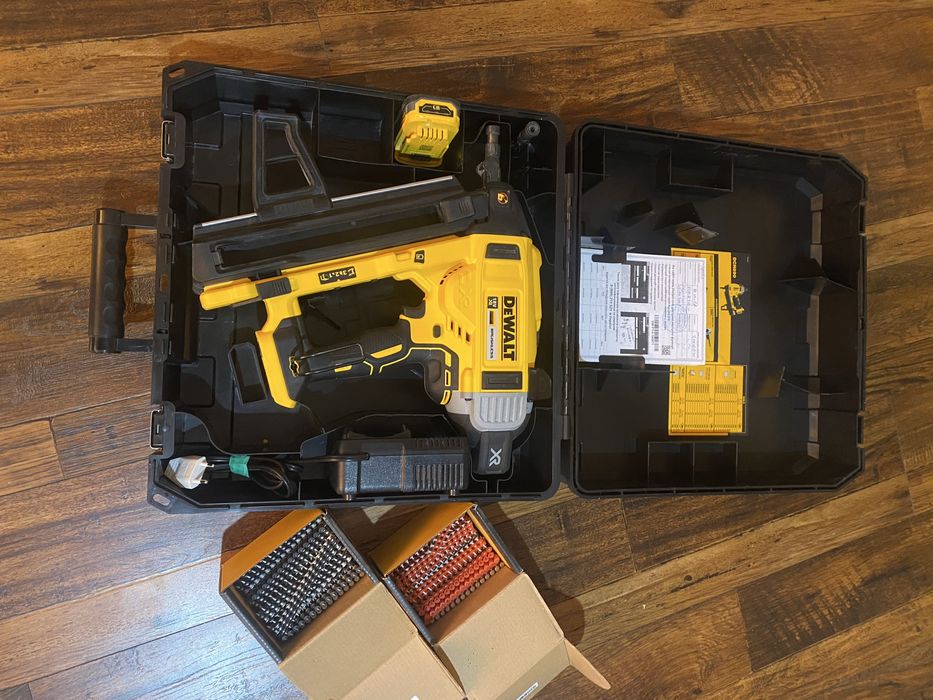 Dewalt DCN 890 оригінальний