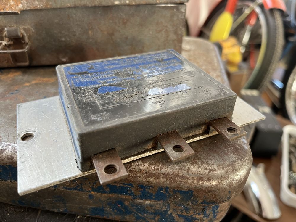 Fiat 126p Syrena Junak elektroniczny regulator pradnicy slask
