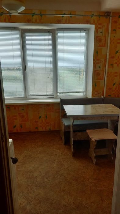 Продам недорого 2х комнатную Хортицкий рн