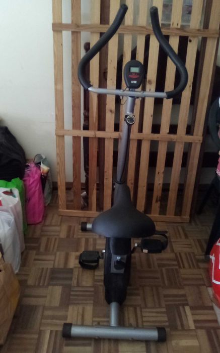 Bicicleta Estática Pro B3 pouco usada