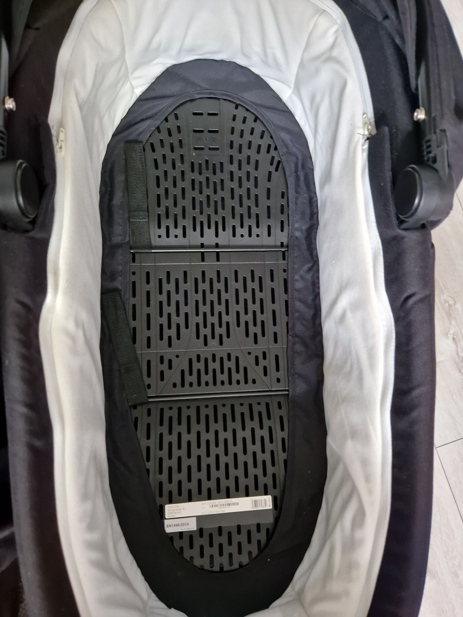 Gondola Cybex do Balios/Talos S Lux Moon Black 2023