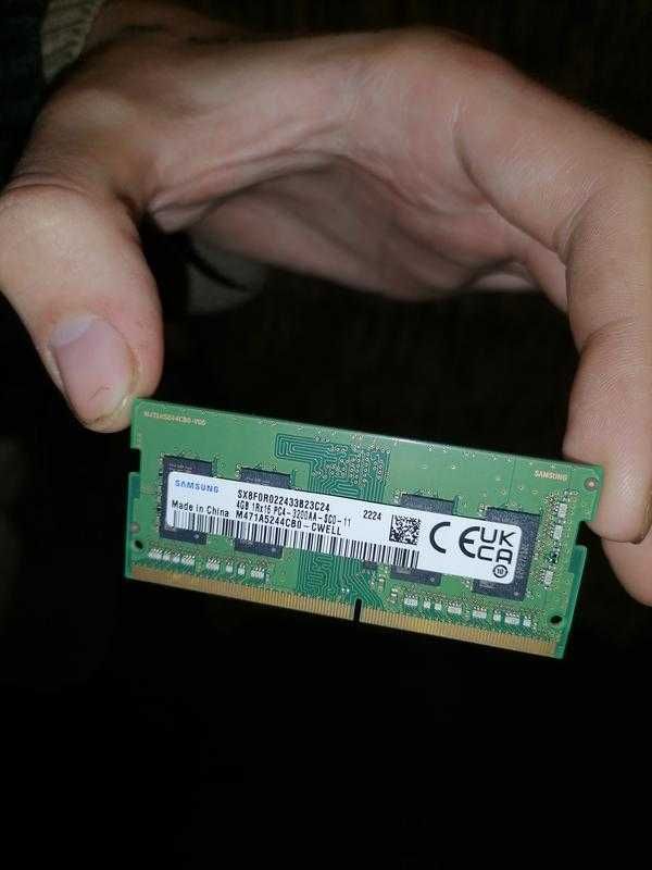 Оперативна пам'ять ddr4, 4gb 3200 мгц samsung