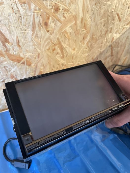 Магнітола Alpine IVA-W205R