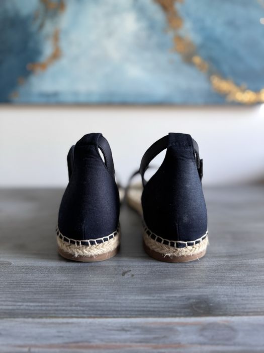 Sandaly espadryle tommy hilfiger 40 defekt