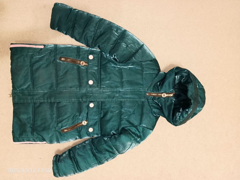 Зимова куртка для дівчинки, розмір 134