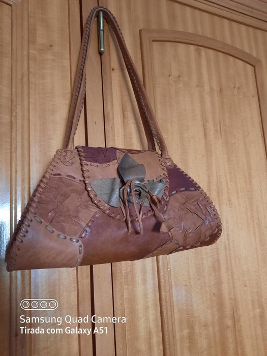 Bolsa de alças em couro