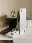 Xbox series s + dwa pady