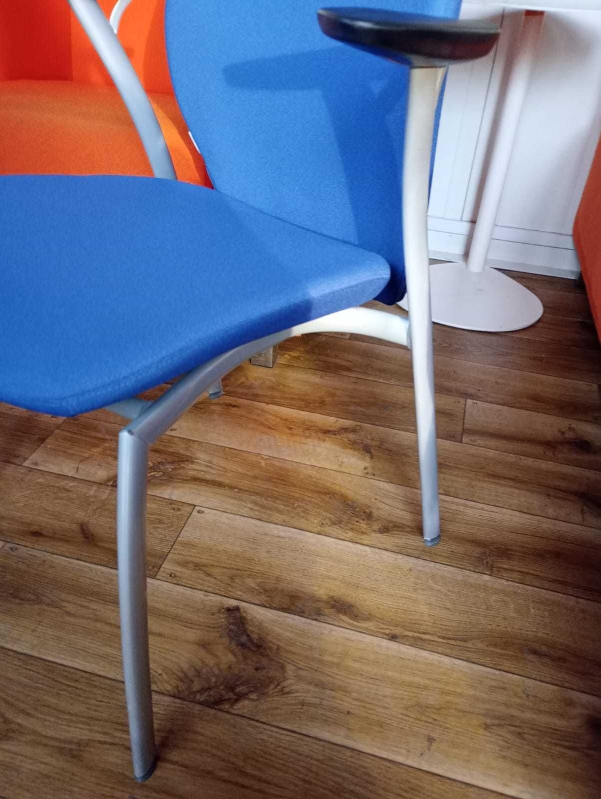 Krzesło konferencyjny Kinnarps niebieski krzesła fotele konferencyjne