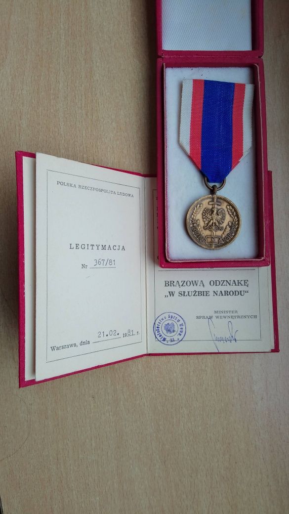 Medal i legitymacja MSW