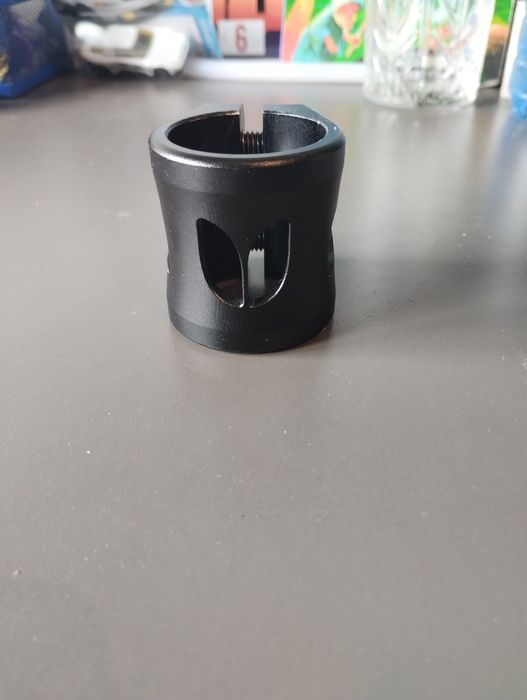 Zacisk do hulajnogi wyczynowej