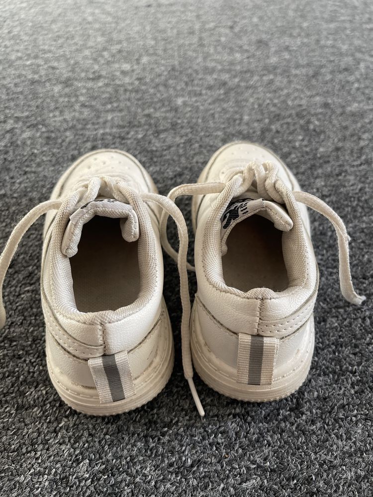 Білі кросівки, 24 розмір, 15,5 см