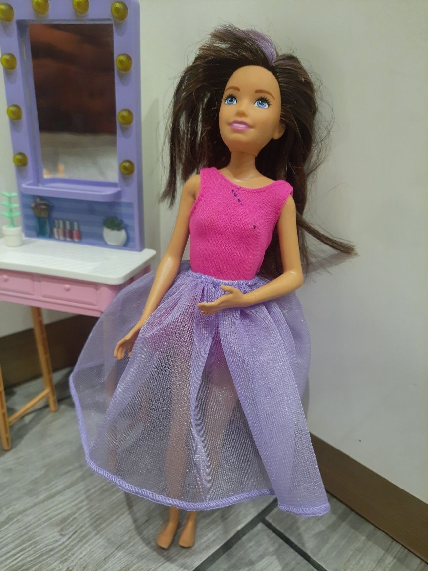 Lalka barbie + toaletka