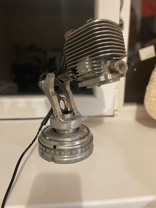 Продам настольную лампу из Шахеда