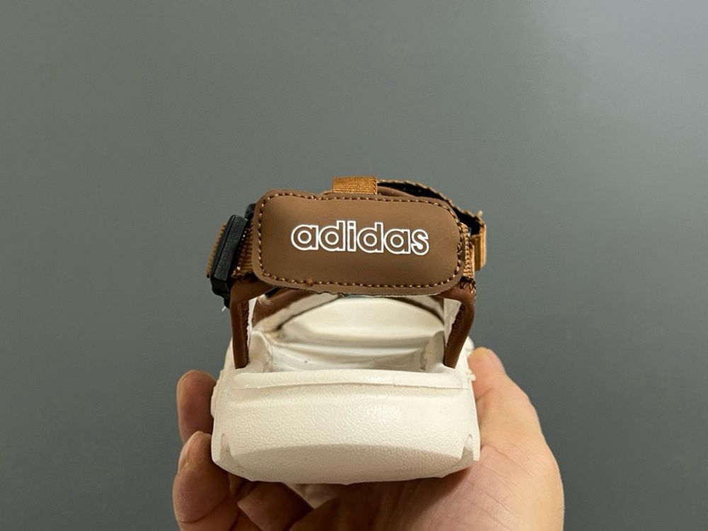 Дитячі босоніжки, сандалі adidas