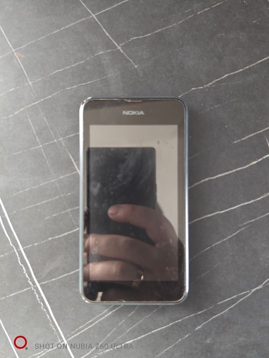 продам телефон, фотоапарат, часи