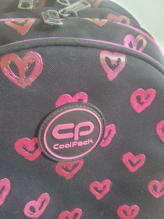 Plecak szkolny CoolPack czarny w różowe serca Cool Pack
