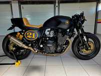 Yamaha XJR 1300 Café Racer
