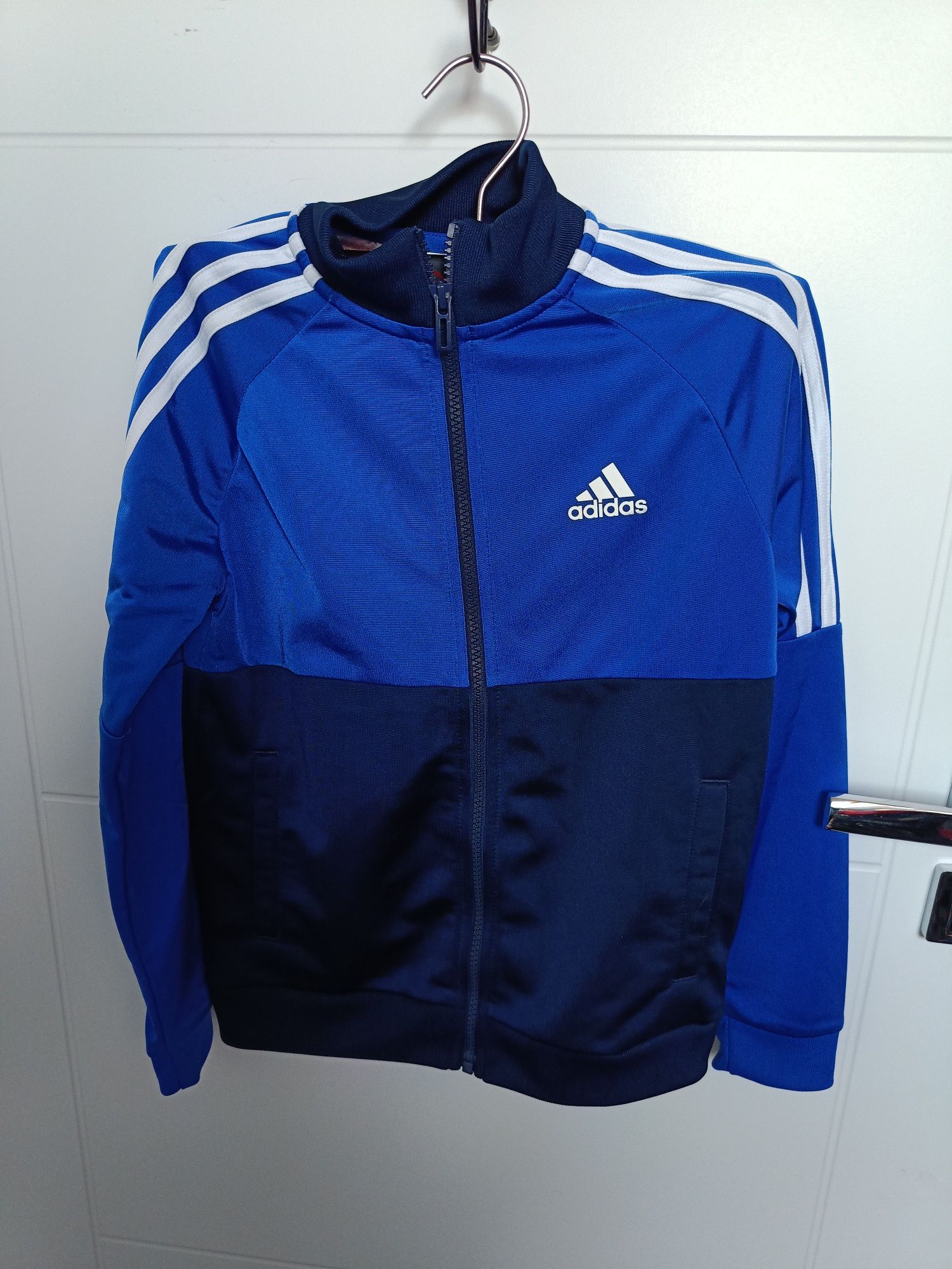 Bluza adidas 9-10 lat 140 niebieska