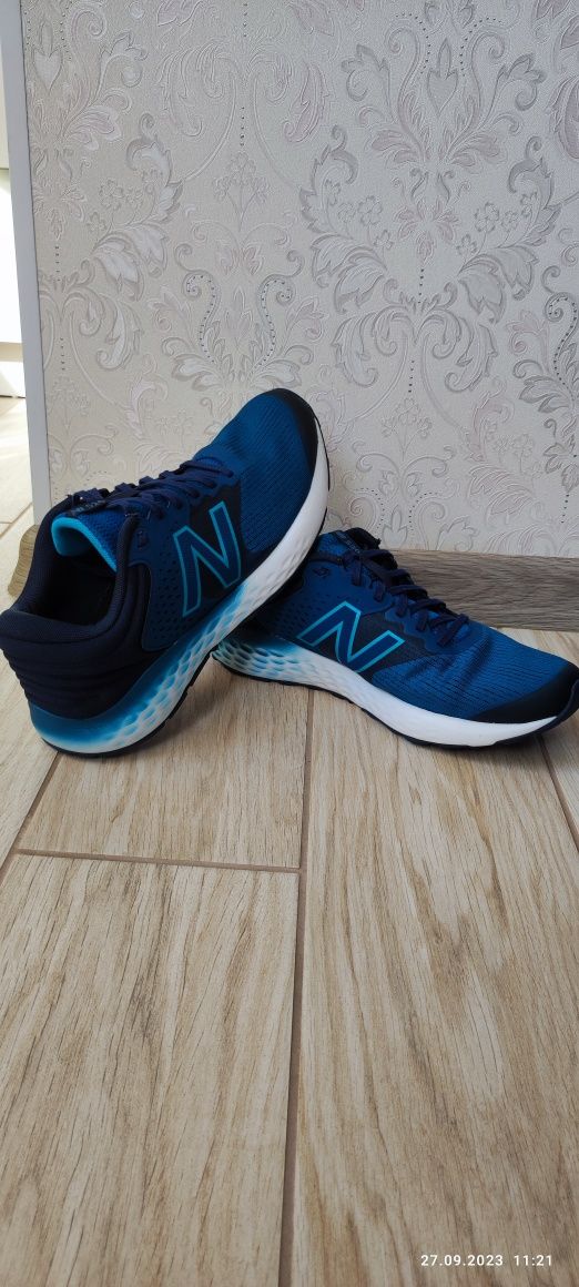 Кросівки чоловічі бігові New Balance 520