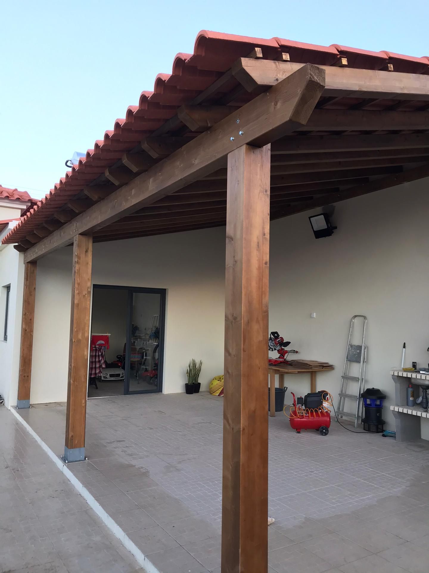 Pérgulas telheiro em madeira. Em todo o país. Cobertura