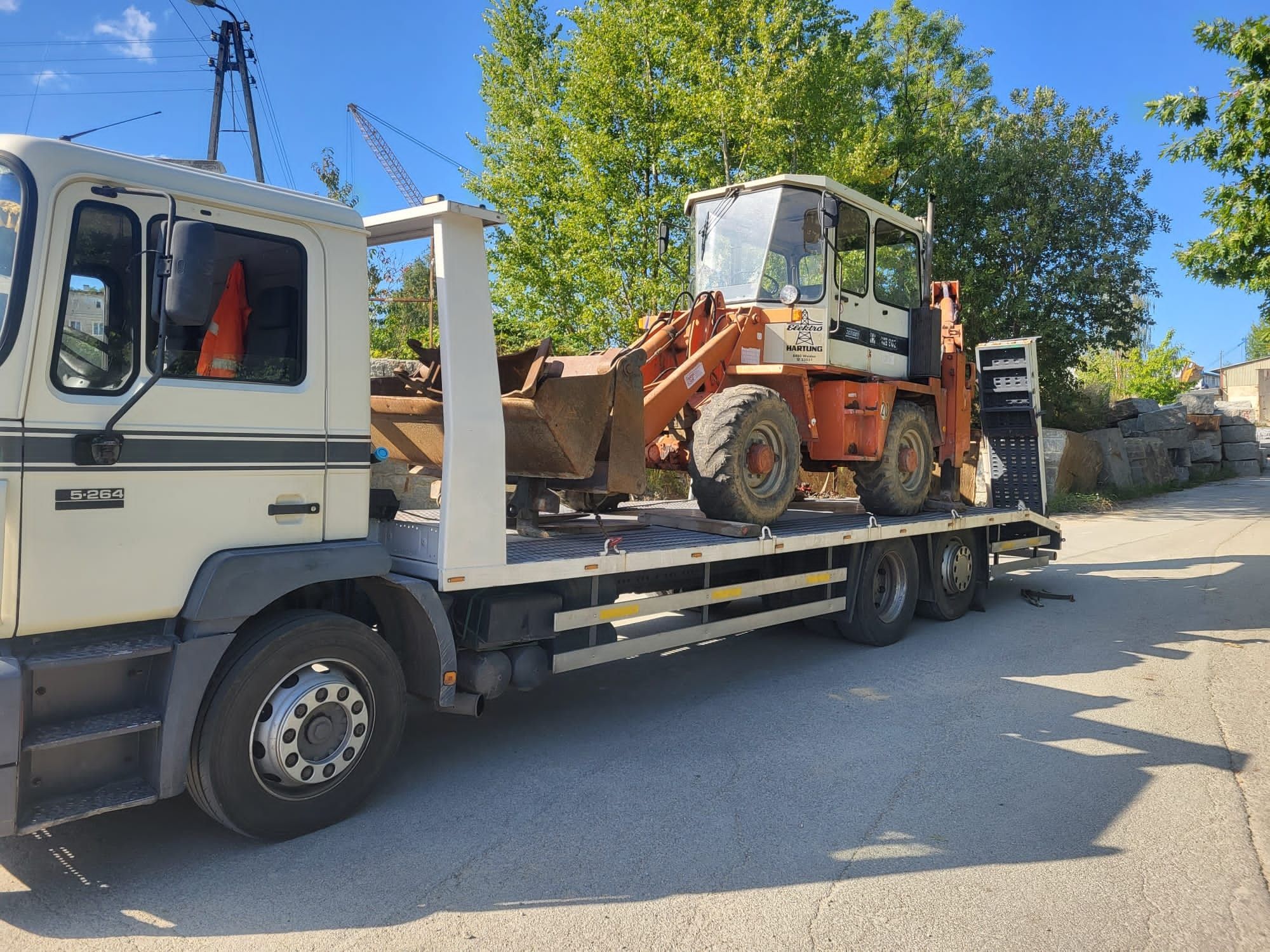 Transport maszyn budowlanych, rolniczych, wózków Laweta, pomoc drogowa