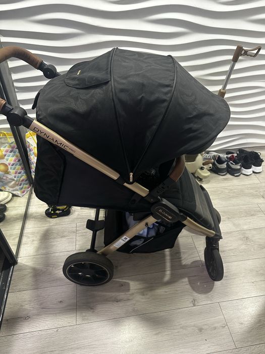 Ель каміно динамік про прогулчнкова коляска