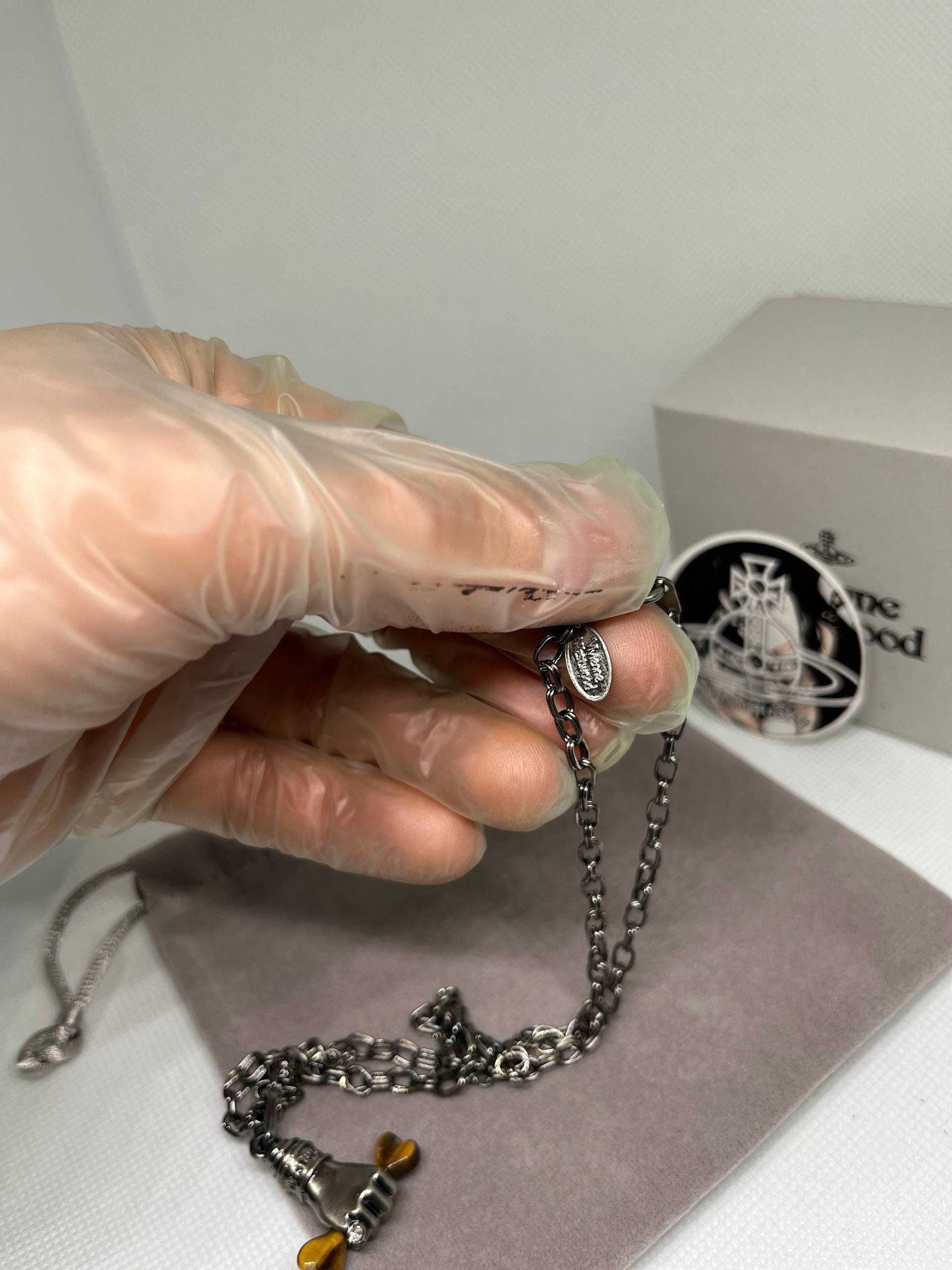 Підвіска цепочка Vivienne Westwood Fist and Bone