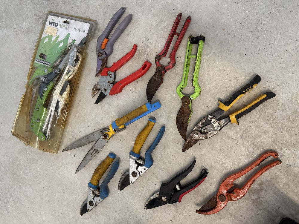Vario material de jardinagem, serras, tesouras poda