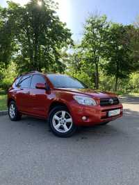 Хороший Toyota Rav4 2008