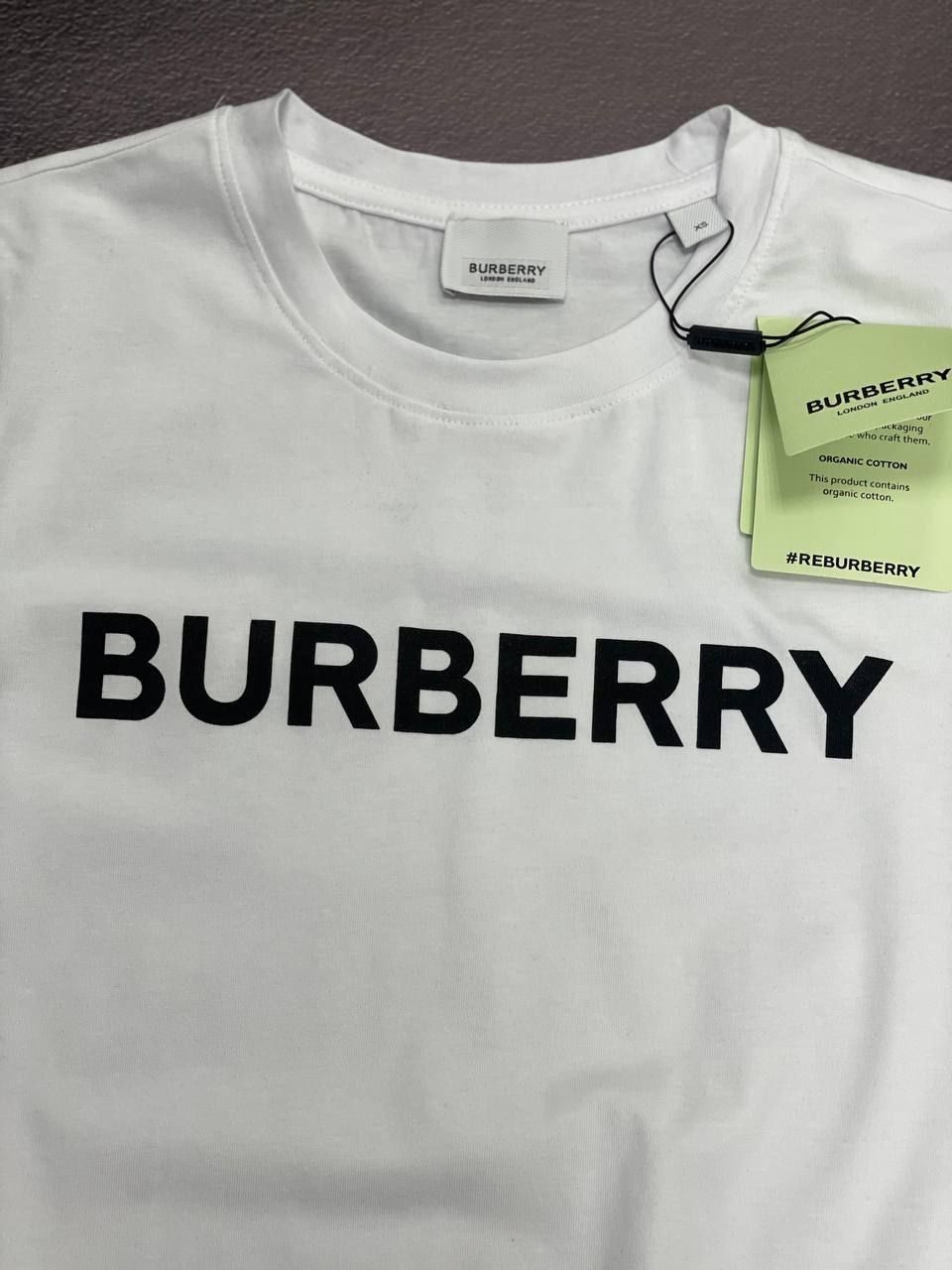 EXCLUSIVE HUGO элегантная футболка от Burberry - весна, лето 2024