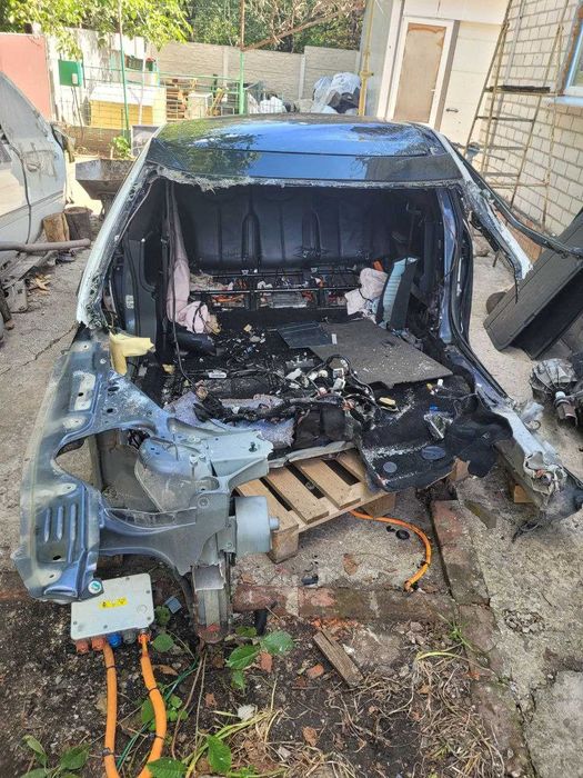 Разборка TESLA MODEL S 85D 85 kWh 2015 Dual Motor AWD (5YJS) 09.12-16