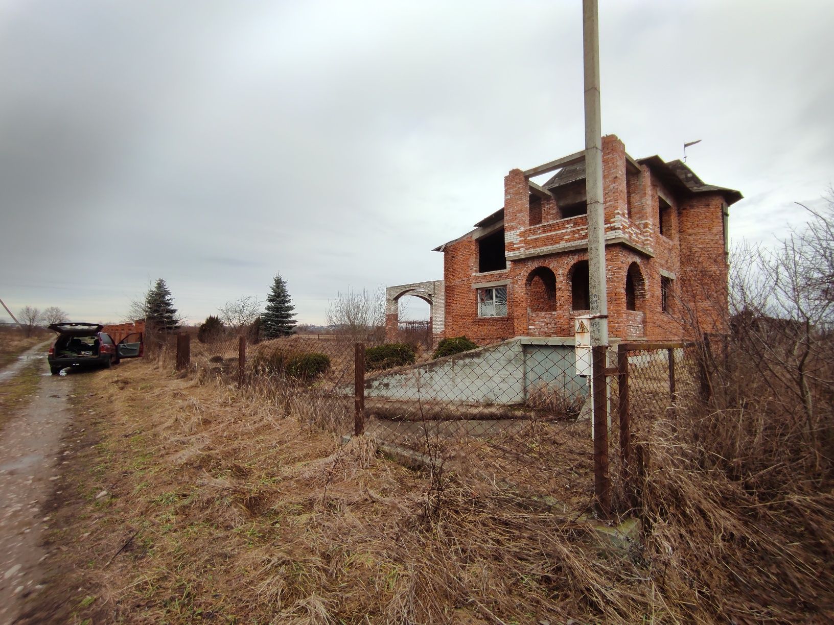 Продам або обміняю на квартиру земельну ділянку в с.Підмихайля
